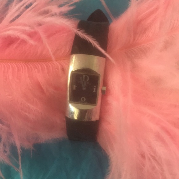 DIOR Timeless Elegance: Vintage CHRISTIAN  DIOR  Diorific Leather Bracelet Watch - Picture 2 of 11